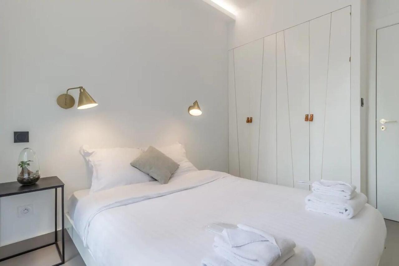 Private Furnished Ideally Located In The Carré D'or Appartement